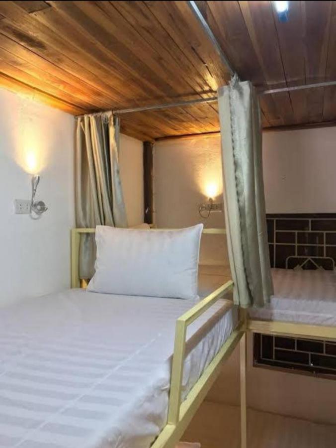 Watthat Backpacker Hostel 루앙프라방 외부 사진